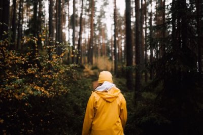 ​射手女最明显的性格 射手座女生开朗乐天派，深情藏心底洒脱也任性