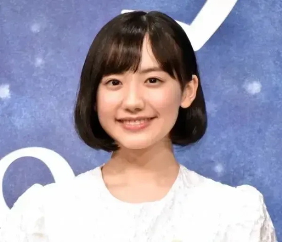 芦田爱菜：3岁成日本国民闺女,8岁挣2亿,18岁进顶尖名校学医...