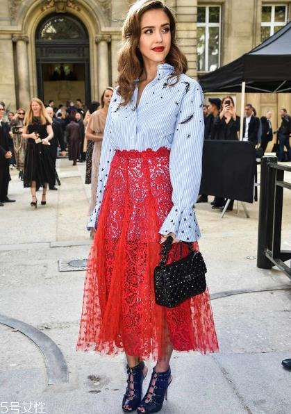 蕾丝长裙配什么鞋子？为你加足时髦指数
