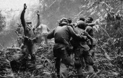 ​越南战争中，美军用“空孕催乳剂”对付越南女兵，十分不耻