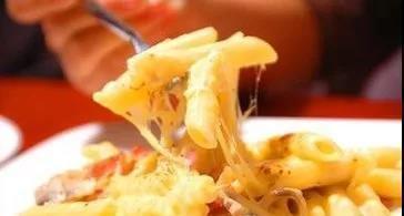 千万不要把意大利面说成Italian noodles，那正确的说法是什么？