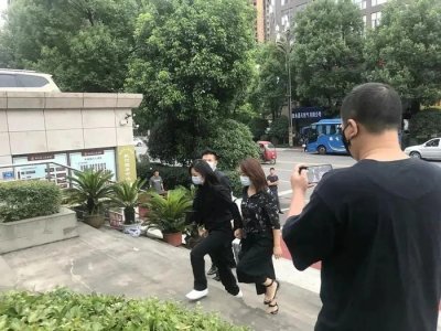 ​谭松韵妈妈被撞身亡，肇事者全家抱怨：“你只是没了妈，我儿子却要在牢里过年