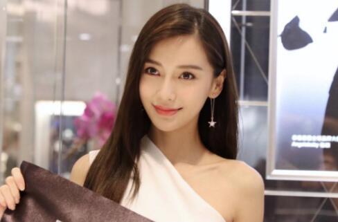 “钟楚曦打Angelababy”传言网络发酵，杨颖主动证明钟楚曦清白