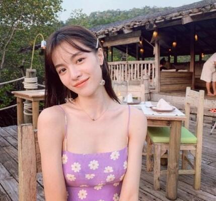 “钟楚曦打Angelababy”传言网络发酵，杨颖主动证明钟楚曦清白