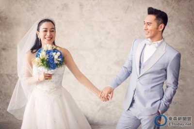 ​钟丽缇登记结婚了！曝光搞怪婚照「下辈子早点娶我」