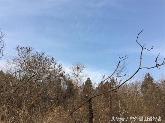 河北行唐县牛王寨爬山休闲一日游，吊桥玻璃栈道远离雾霾