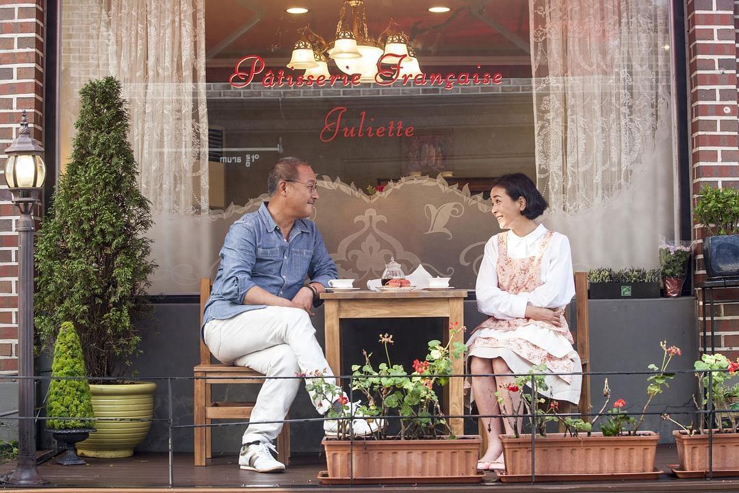 韩国影坛老戏骨李璟荣