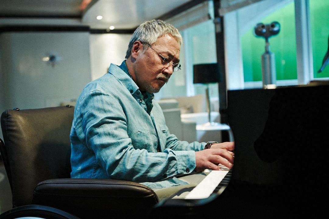 韩国影坛老戏骨李璟荣