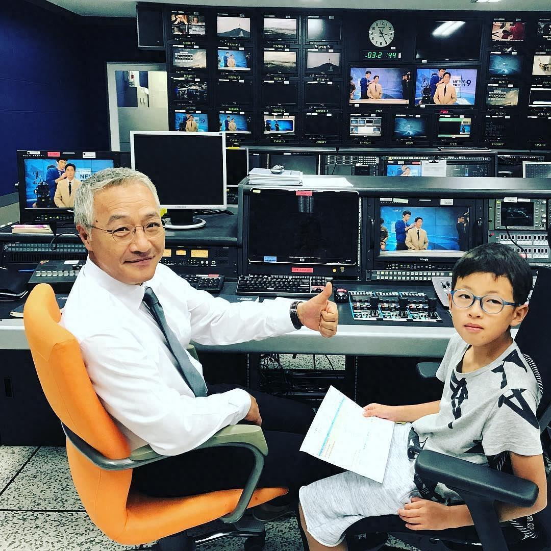 韩国影坛老戏骨李璟荣