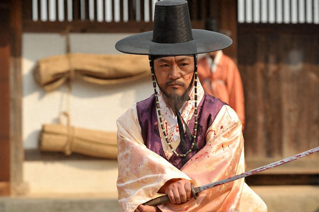 韩国影坛老戏骨李璟荣