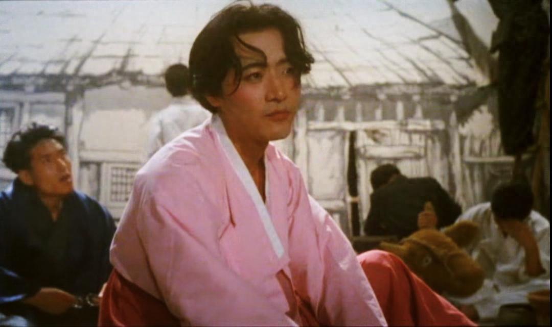 韩国影坛老戏骨李璟荣