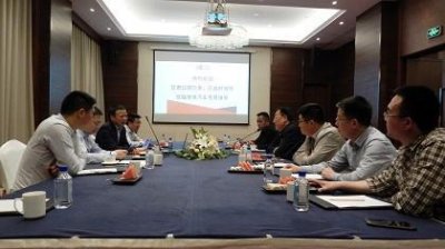 ​李兰宏带队赴湖北洽谈恒信汽车销售二期项目