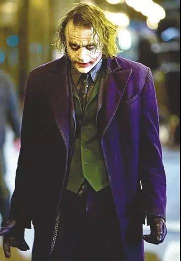 四大小丑扮演者:一位最恐怖,一位最帅气,只有希斯莱杰最经典!