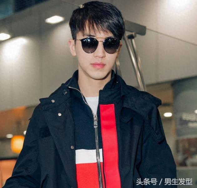 青春帅气的5个男生发型,把你的帅气露出来!