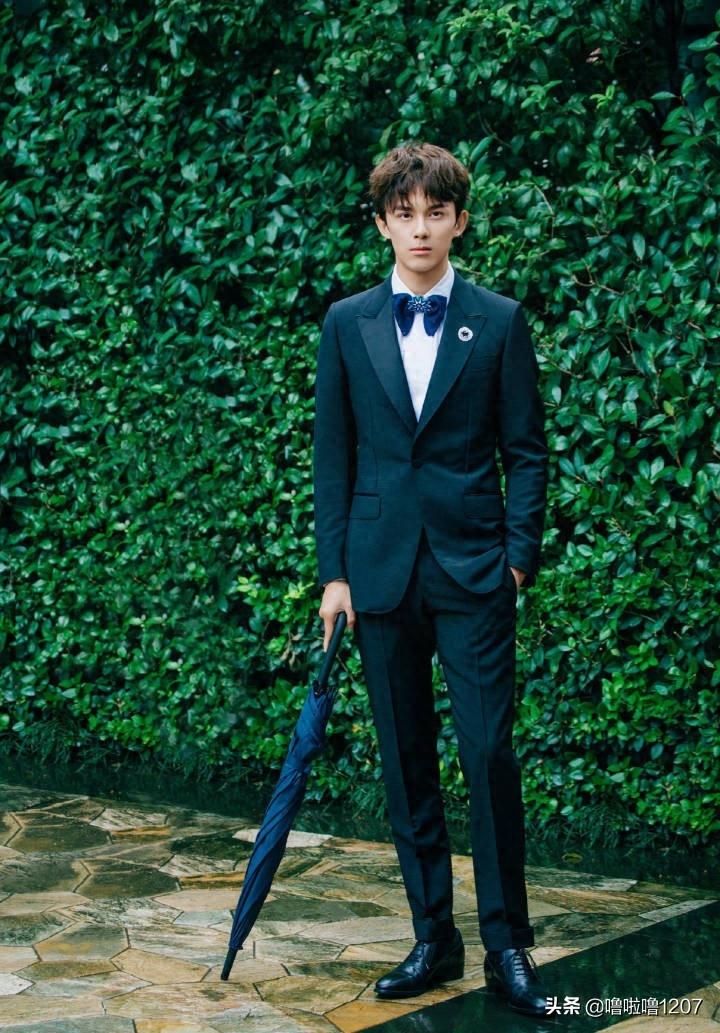 绅士boy吴磊一本正经的说错自己微博名,怕是忘记自己还有微博了