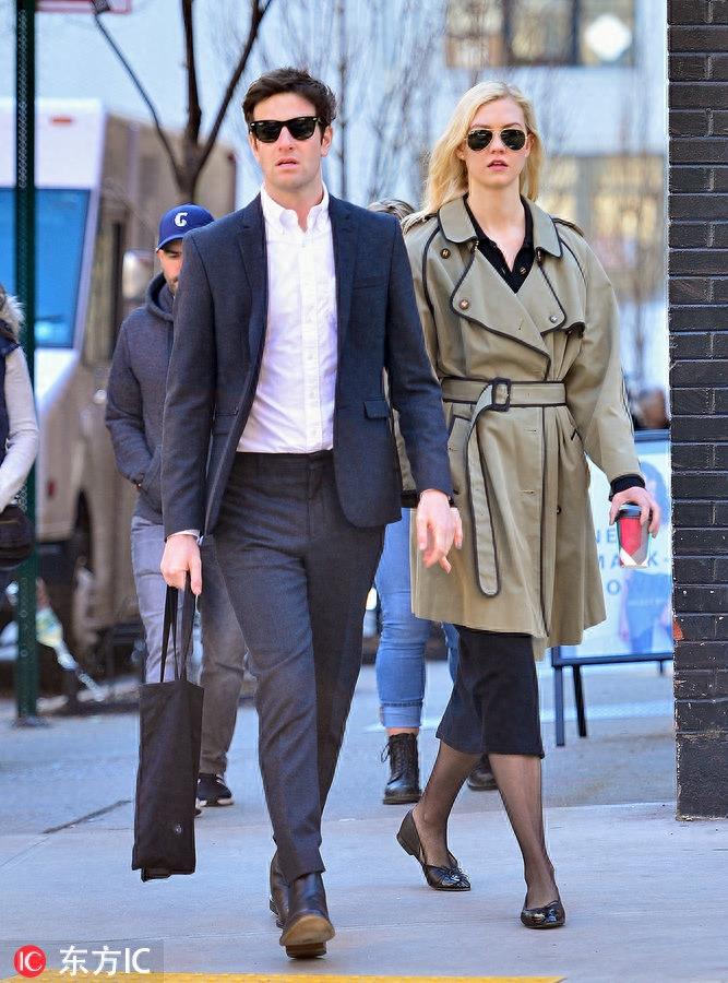 维秘天使卡莉·克劳斯订婚,与投资大亨男友相恋6年修成正果