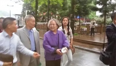 ​08年朱德后人从北京来到耒阳，只为寻伍若兰后人：没有她就没朱德