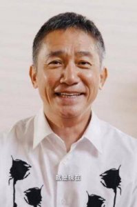 ​宁愿丑得出奇也不接受自然衰老，这5位男星已经面目全非