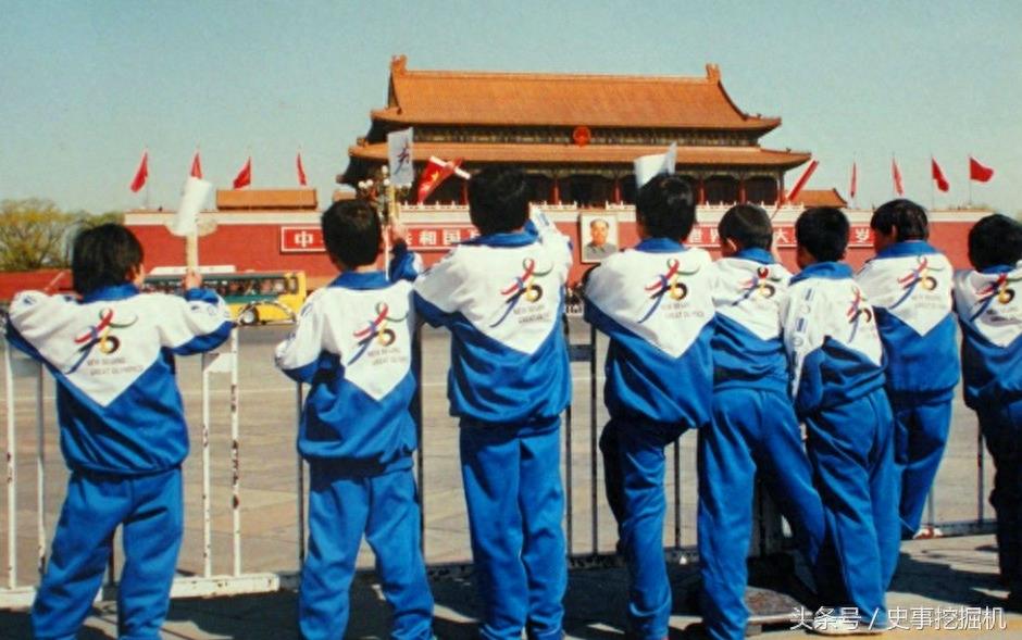 直击13款中国学生校服，你穿过哪一种？又觉得哪一种最好看？