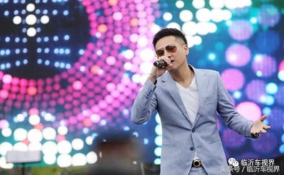 ​阔别娱乐圈多年的歌手海明威如今卷土重来，名下的私人座驾很低调