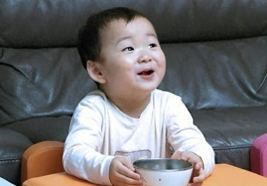 韩国小正太宋民国的表情包越来越有进步了,生活中无处不存在笑点