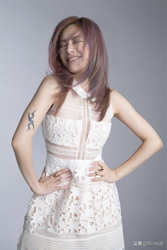 明星徐怀钰,中国台湾歌手和演员,歌声甜美清脆,是台湾实力歌手