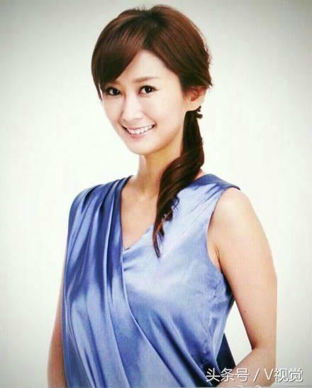 陈佩骐代表作品:《牵手》《深情密码》《转角遇到爱》《世间情》