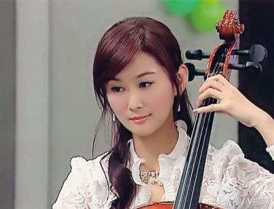 陈佩骐代表作品:《牵手》《深情密码》《转角遇到爱》《世间情》