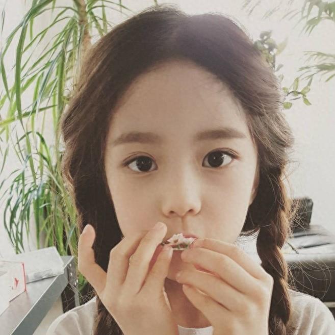 超萌的3岁韩国小萝莉,这模样真是无可挑剔啊