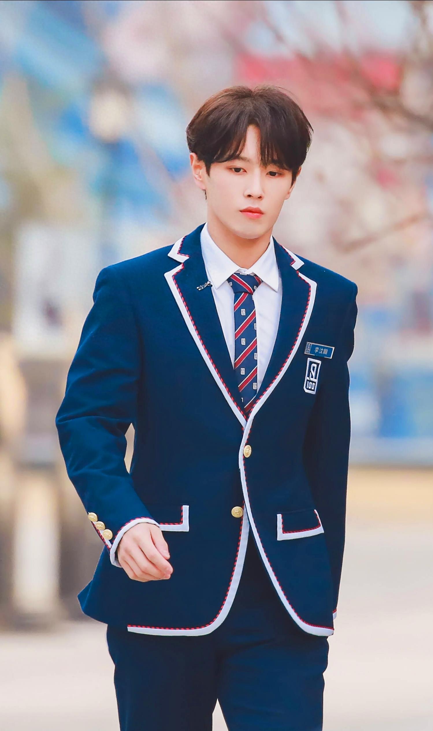 内地偶像歌手李汶翰