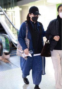 ​网曝马思纯和男友结婚，好友表情包藏玄机，近照身材走样被指怀孕