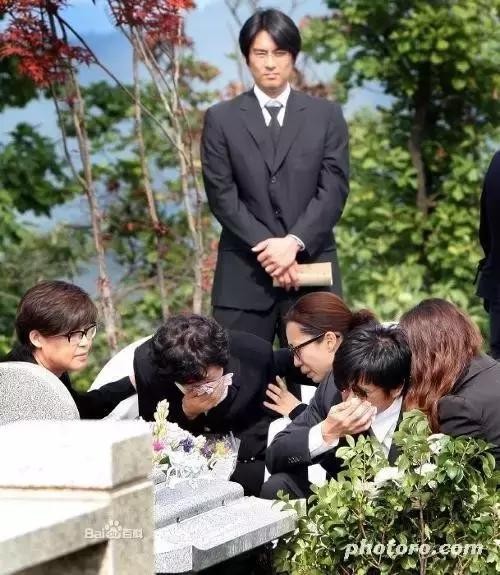 从韩国天后崔真实的家族悲剧,看原生家庭的畸形究竟会带来什么?