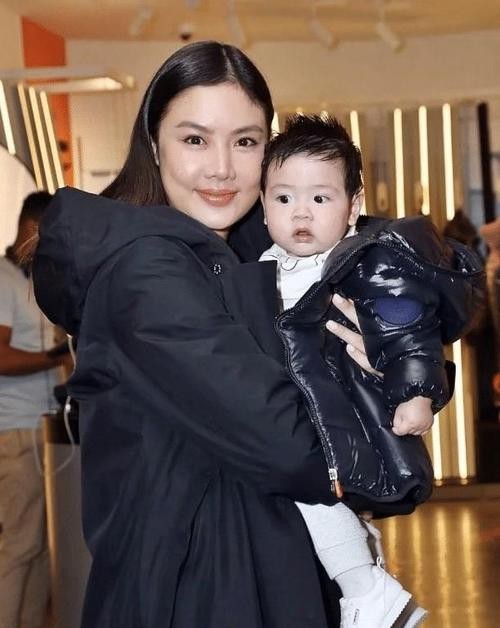 乐基儿的照片,乐基儿个人资料老公(乐基儿的近照) 乐基儿的照片,乐基儿个人资料老公(乐基儿的近照)