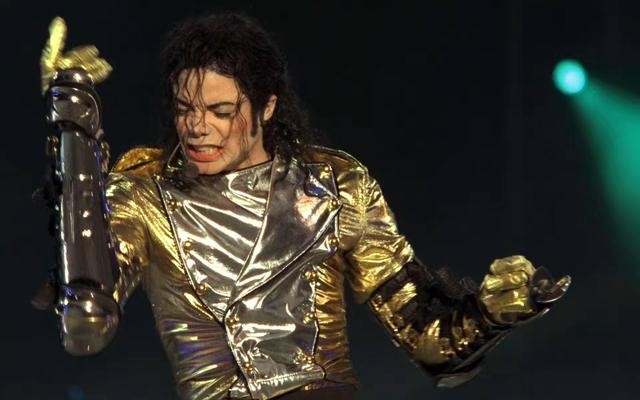 迈克尔杰克逊去世时几十岁(12年前迈克尔杰克逊去世)(37)