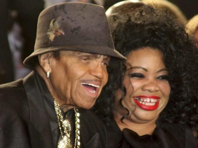 迈克尔杰克逊去世时几十岁(12年前迈克尔杰克逊去世)(19)