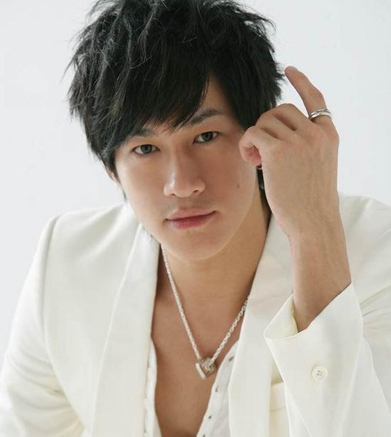 何润东个人资料简介(何润东,娶个普通人当妻子,就是我这一生中最正确的决定)