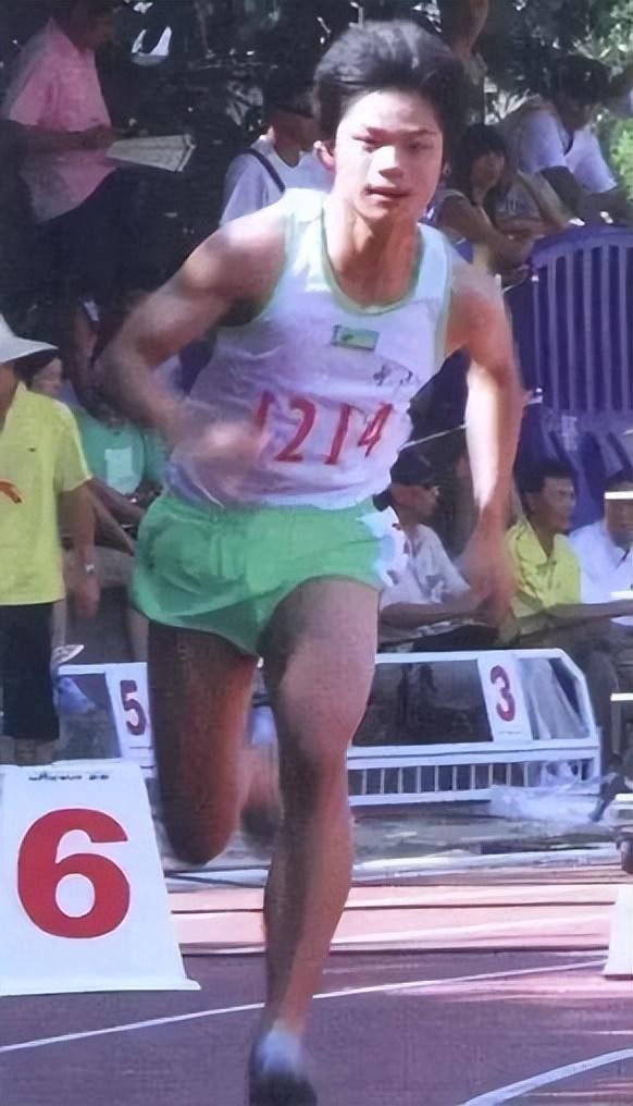 “亚洲飞人”苏炳添个人资料简介:出身广东中山农村,对妻儿有愧疚