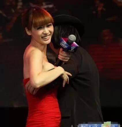 郭富城老婆方媛资料（郭富城娇妻晒健身照）