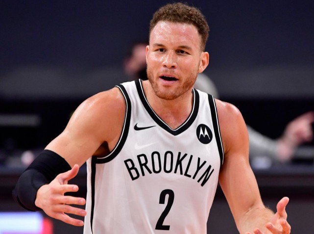 小里弗斯为什么是白人（NBA球星肤色白色其实是黑人）