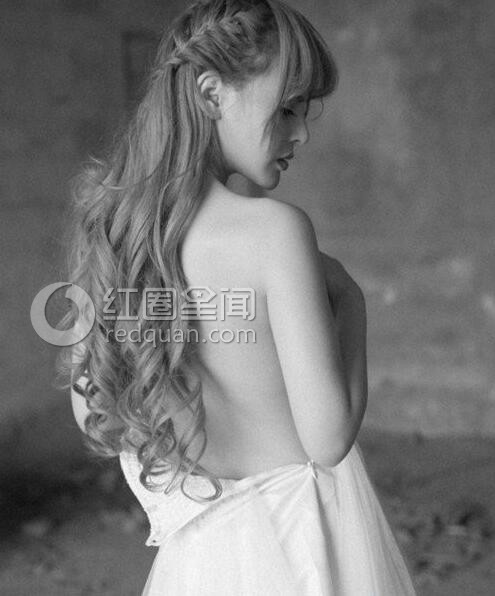 为什么苏夏胸那么大 苏夏不雅照片曝光