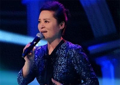 ​金炜玲个人资料简介：80年代红极一时，打败韦唯毛阿敏，却被亲弟砸成脑震荡