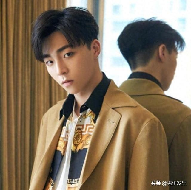 男生“偏分”发型过时了?这4款时尚发型,你越剪越帅