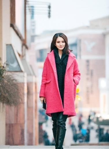 还记得打狗棍中的哑巴格格吗?被指和张天爱丫鬟像,如今变白富美