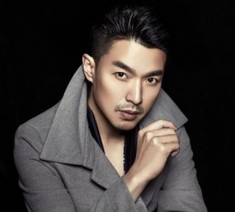 ​李威个人资料（李威为许玮伦庆祝冥诞，转行研究卖茶具，已彻底淡出娱乐圈）