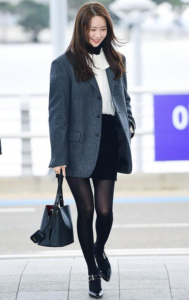 林允和林允儿什么关系(24岁林允同框29岁林允儿)