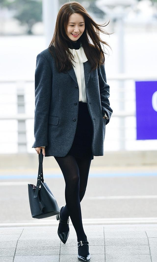 林允和林允儿什么关系(24岁林允同框29岁林允儿)