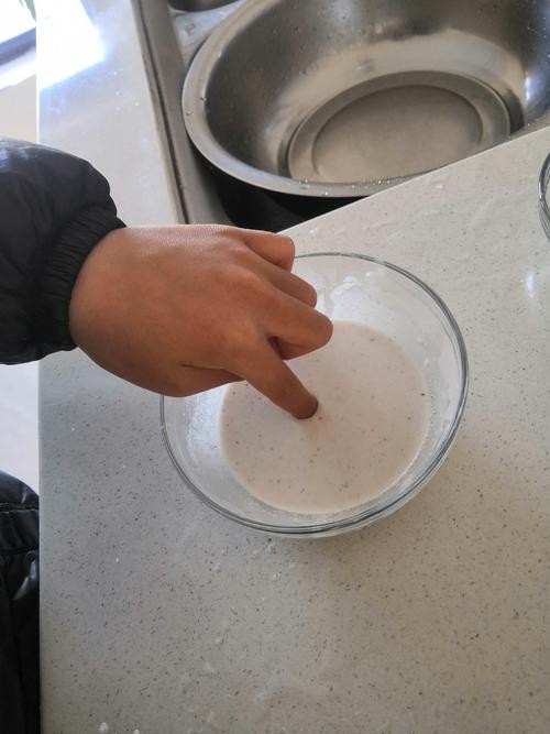 非牛顿流体如何做（如何制作非牛顿流体）