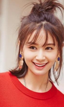 王子文结婚5年从不晒自己的老公,看到他的照片后:这不是大鹏吗