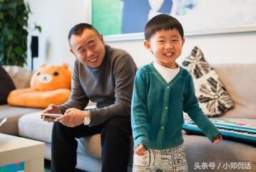 潘长江女婿身家十亿来头不小,为追潘阳送千万豪车,儿子像姥爷!