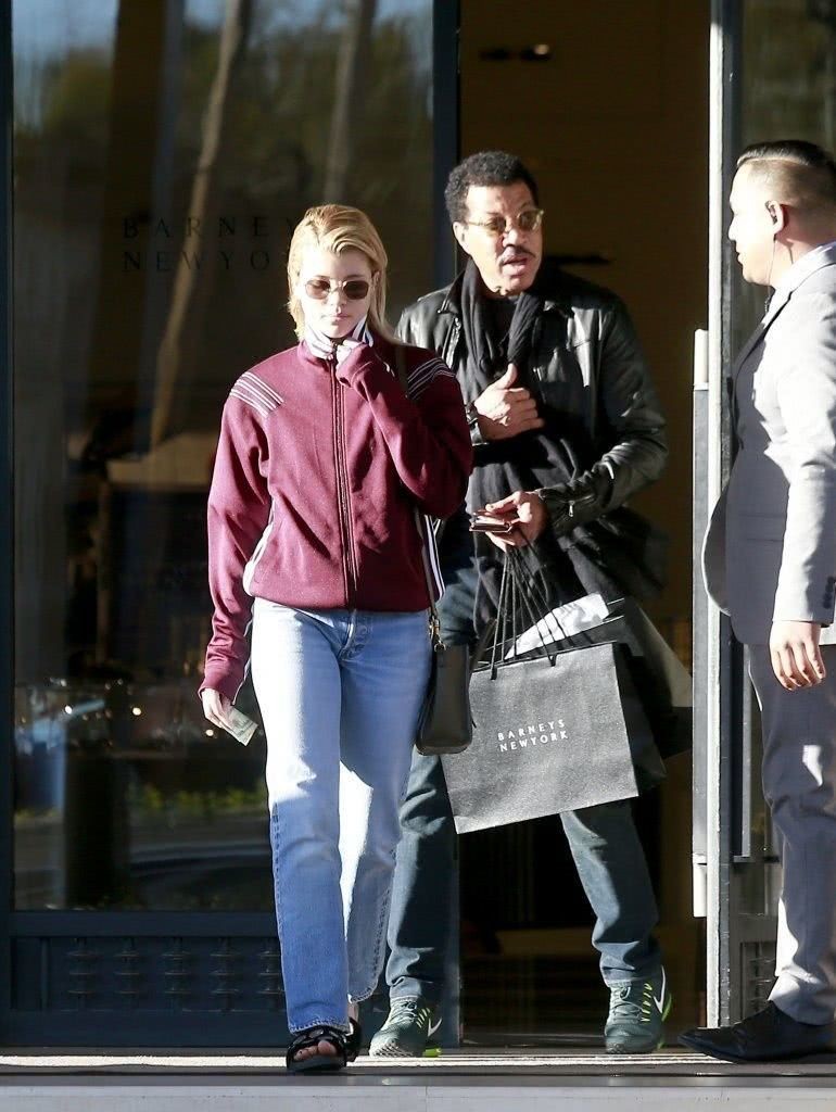 莱昂纳尔·里奇个人资料写真作品